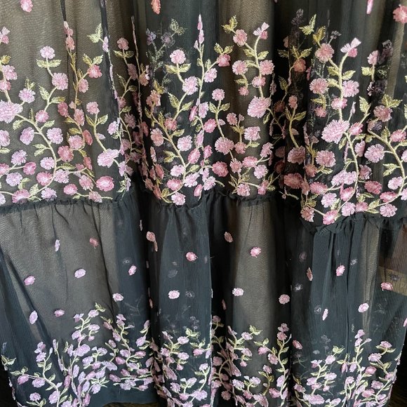 BCBG Size 2 Evening Dress in Black - Picture 9 of 12